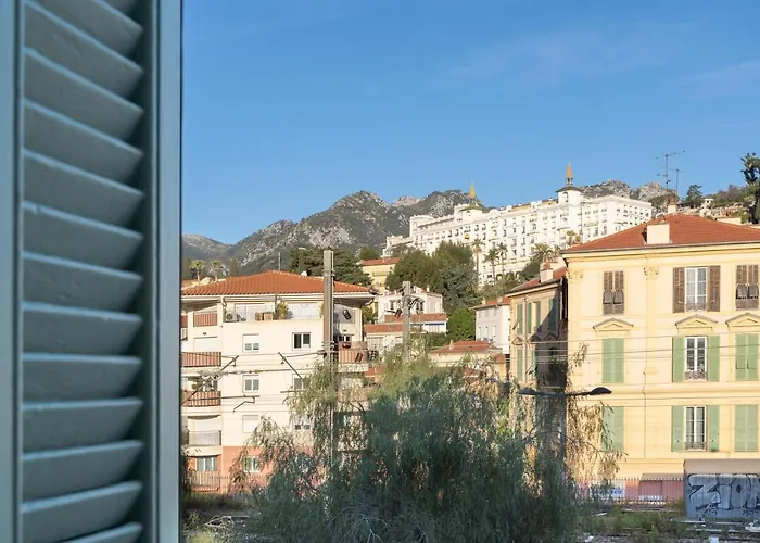 Hotel De Belgique à Menton