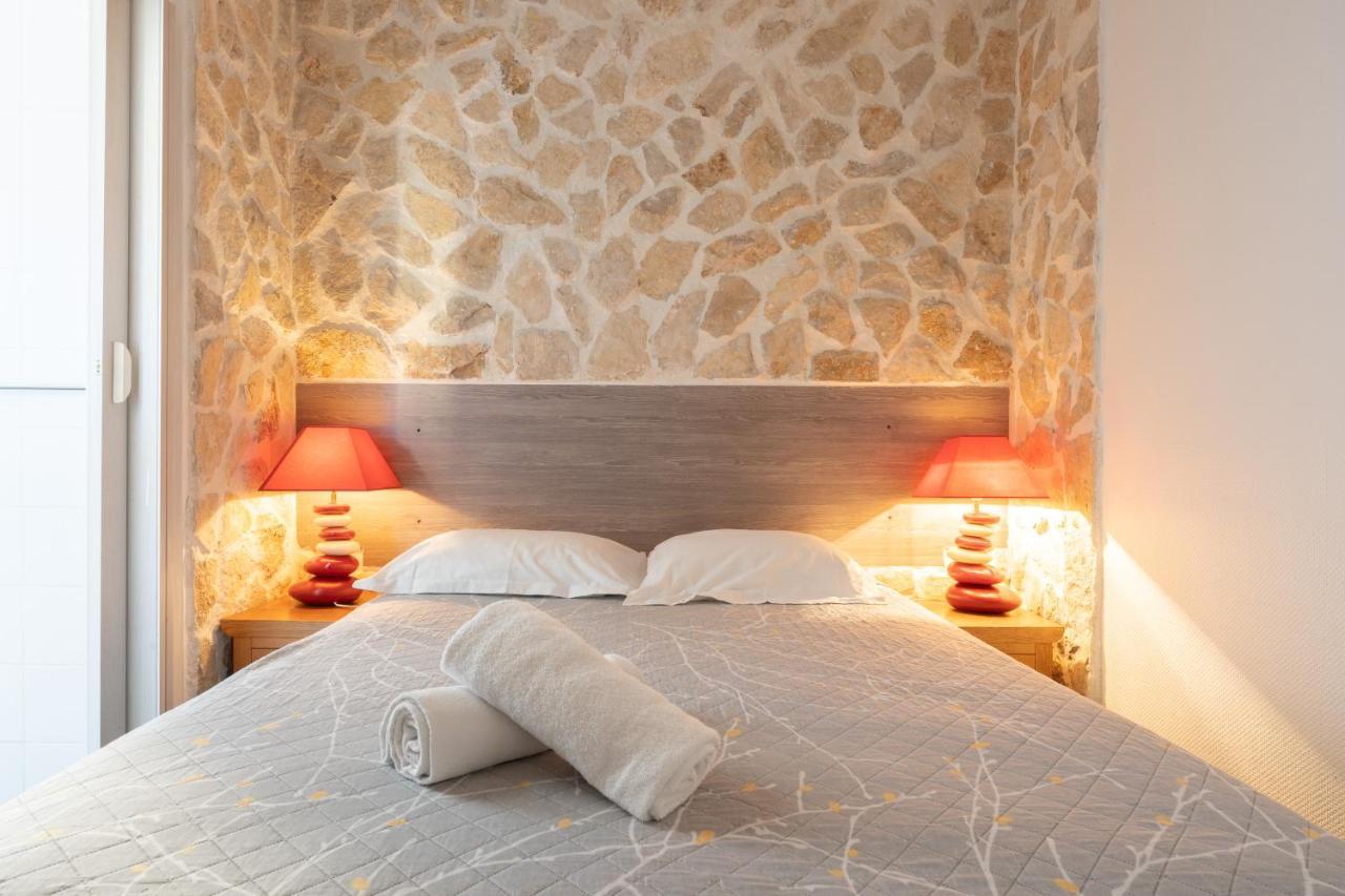 Hotel De Belgique A Menton 2*